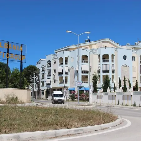 Golem Apartments Appartement *