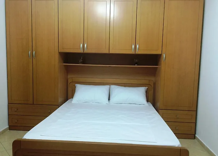 Golem Apartments アパート *