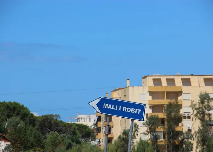 Golem Apartments ゴーレム